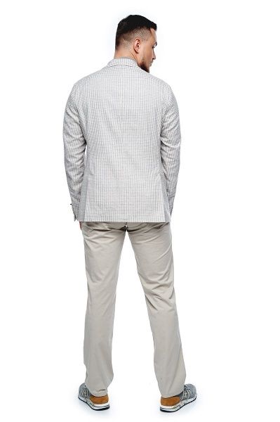 Pidzhak_Eduard_Dressler_v_kletku_10192