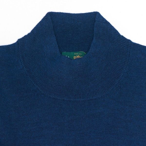 Dzhemper_ALAN_PAINE_s_vorotom_stojkoj_10539