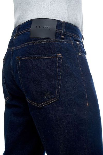 Bryuki_dzhinsy_Richmond_X_s_kontrastnoj_strochkoj_10260