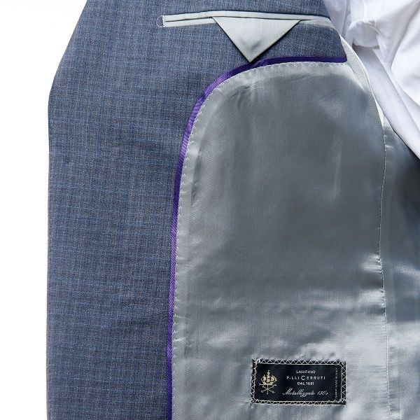 Kostyum_Baumler_v_kletku_10176